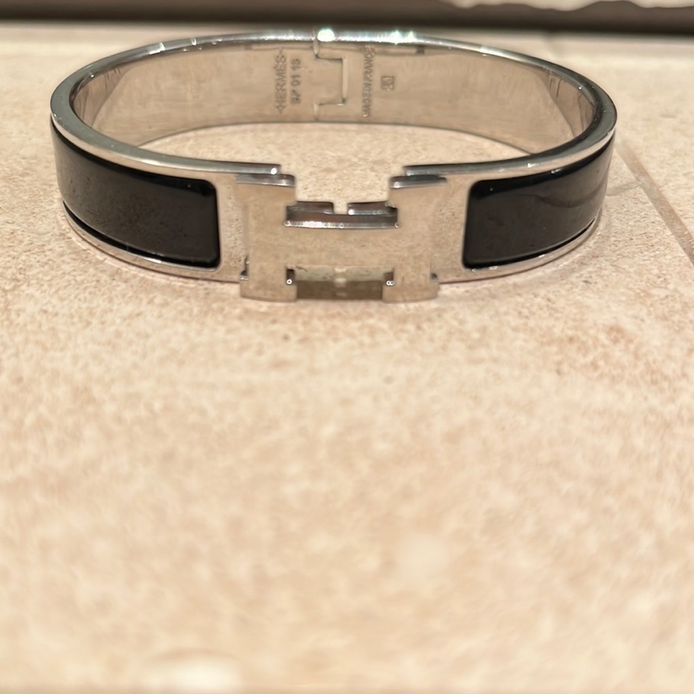 COPY -Enamel Black & Silver Clic Clac Bracelet -Probably NOT Hermès